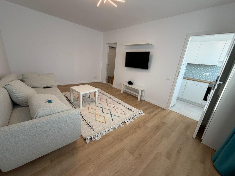 Titan, la 3 minute de metrou si parc IOR,