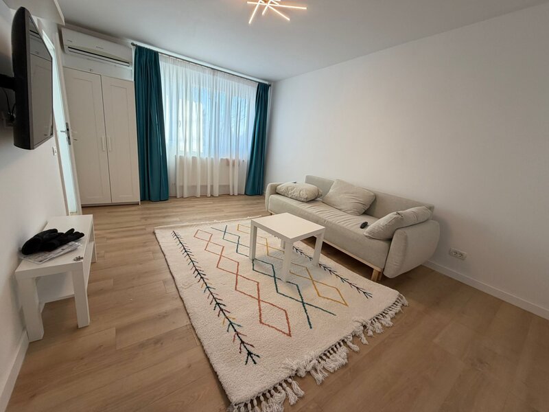 Titan, la 3 minute de metrou si parc IOR,