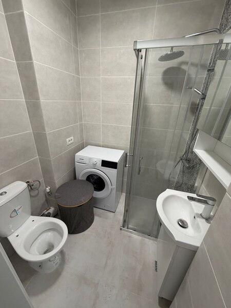 Titan, la 3 minute de metrou si parc IOR,